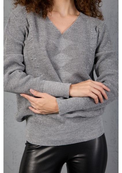 Kadın Gri Simli Selanik Örgü Baklava Desenli Geniş Manşetli V Yaka Triko Kazak modelleri