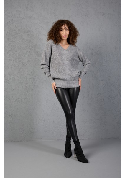 Kadın Gri Simli Selanik Örgü Baklava Desenli Geniş Manşetli V Yaka Triko Kazak indirimleri