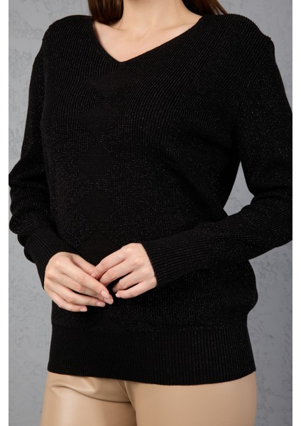 Kadın Siyah Simli Selanik Örgü Baklava Desenli Geniş Manşetli V Yaka Triko Kazak modelleri