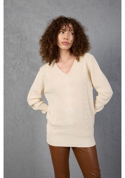 Kadın Ekru Simli Selanik Örgü Baklava Desenli Geniş Manşetli V Yaka Triko Kazak fırsatları
