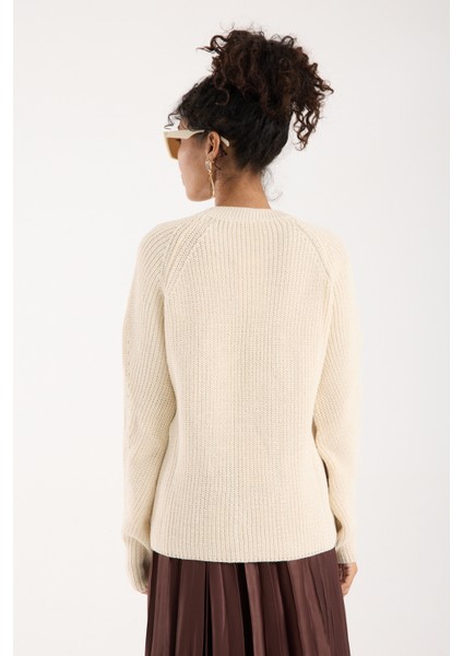 Kadın Ekru Selanik Örgü Reglan Kollu Bisiklet Yaka Simli Triko Kazak