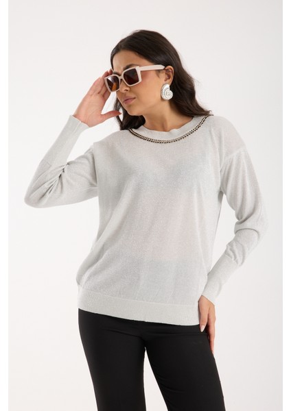 Kadın Beyaz Viskon Vortex Iplik Taş Detaylı Bisiklet Yaka Simli Triko Bluz