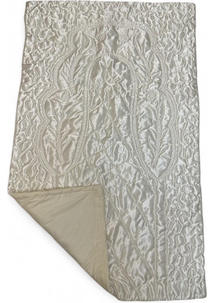 Saten Kapitone Elyaf Dolgulu Seccade (85 x 135 Cm.)