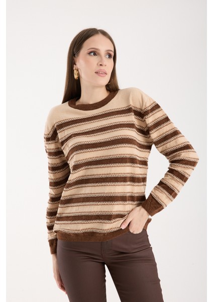 Kadın Krem-Kahve Çizgili Çapraz Kontrast Dikiş Detaylı Şönil Kadife Triko Kazak