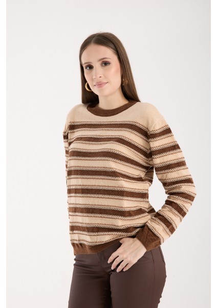 Kadın Krem-Kahve Çizgili Çapraz Kontrast Dikiş Detaylı Şönil Kadife Triko Kazak indirimleri