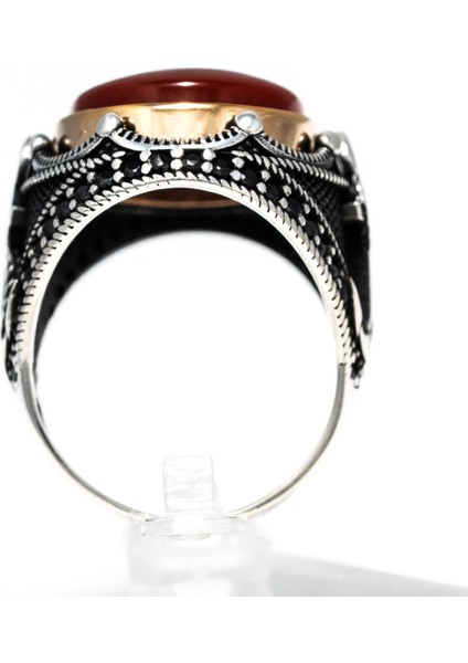 Kırmızı Akik Taşlı 925 Ayar Gümüş Erkek Yüzük – Kararlı ve Güçlü Duruş