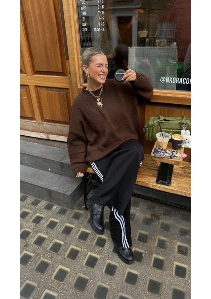 Yumuşak Dokulu Oversize Triko Kazak