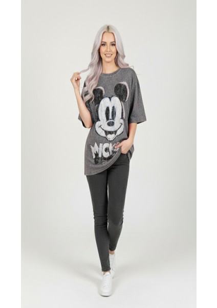 Kadın Eskitme Antrasit Mickey Baskılı Oversize Tişört | %100 Pamuk– Rahat Kesim
