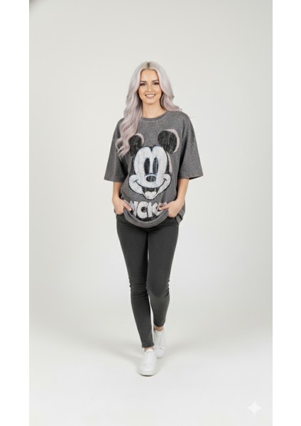 Kadın Eskitme Antrasit Mickey Baskılı Oversize Tişört | %100 Pamuk– Rahat Kesim fiyatları