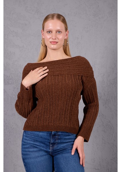 Kadın Acı Kahve Şönil Kadife Carmen Yaka Triko Kazak fiyatları