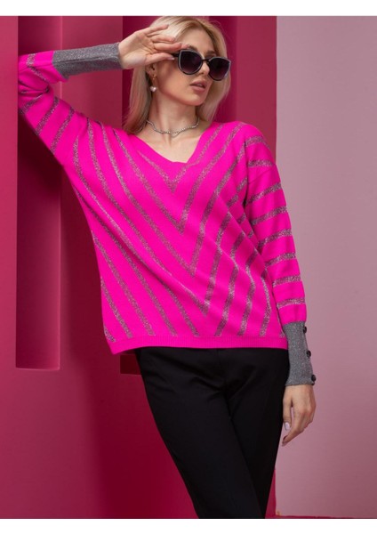 Pembe Çizgili V Yaka Kadın Kazak