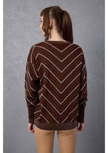 Kadın Acı Kahve Geniş Manşetli Bisiklet Yaka Sim Desenli Triko Bluz fırsatları