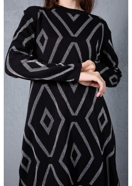 Kadın Siyah Yan Yırtmaçlı Bisiklet Yaka Sim Desenli Triko Bluz fiyatları