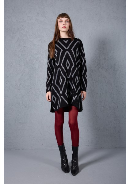 Kadın Siyah Yan Yırtmaçlı Bisiklet Yaka Sim Desenli Triko Bluz fırsatları