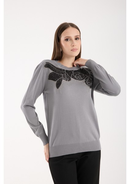 Kadın Gri Elit Viskon Kumaş Taş Detaylı Bisiklet Yaka Triko Bluz