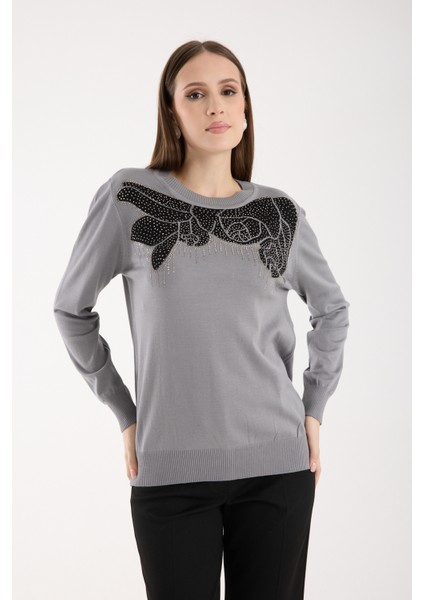 Kadın Gri Elit Viskon Kumaş Taş Detaylı Bisiklet Yaka Triko Bluz indirimleri