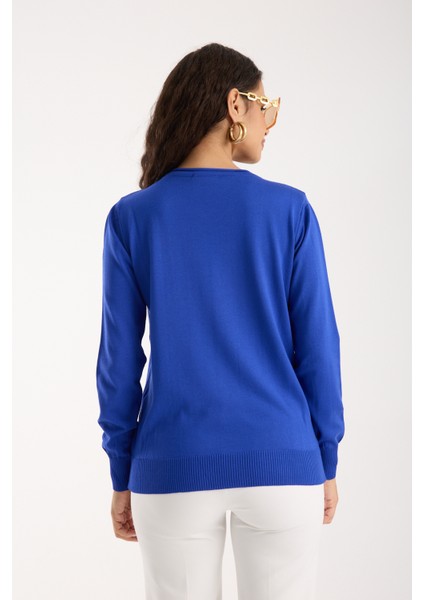 Kadın Saks Mavisi Elit Viskon Kumaş Taş ve Inci Detaylı Yuvalak Yaka Triko Bluz fırsatları