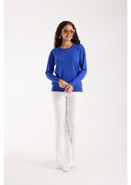 Kadın Saks Mavisi Elit Viskon Kumaş Taş ve Inci Detaylı Yuvalak Yaka Triko Bluz