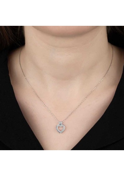 Ucarticaret Swarovski Taşlı Gümüş Kalp Bayan Kolye