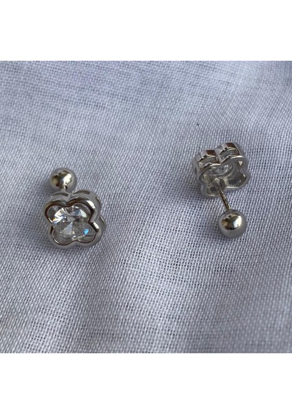 925 Ayar Gümüş Zirkon Taşlı Şans Yoncası Model Gümüş 1 Adet Piercing (Tekli Ürün/7mm)