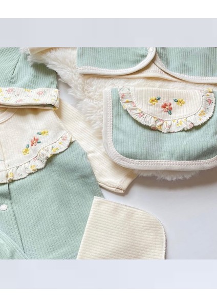 Kız Bebek 10’lu Hastane Çıkış Seti - Çiçek Nakışlı Fırfır Detaylı - %100 Pamuk modelleri