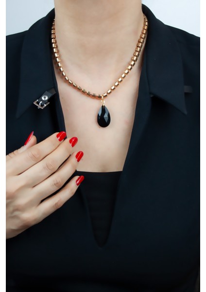 Siyah Kristal Uçlu Bronz Renk Kolye modelleri