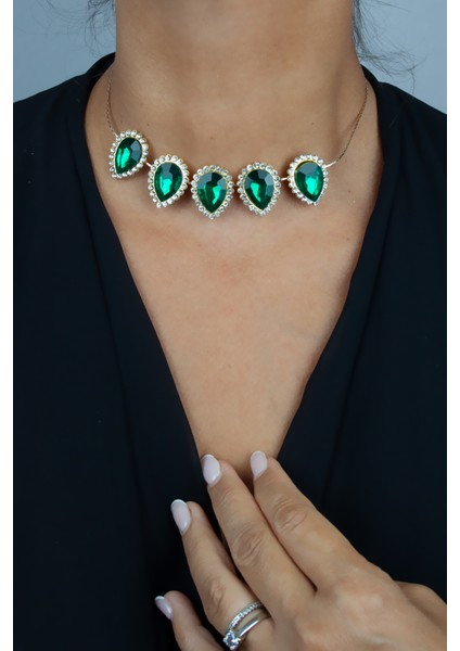 Zümrüt Yeşili Taşlı Işıltılı Kolye