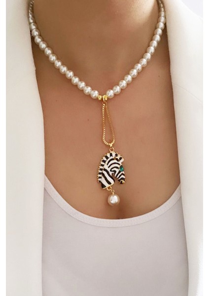 Dorika Detay Zebra Figürlü Inci Kolye