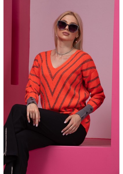 Turuncu Çizgili V Yaka Kadın Kazak indirimleri