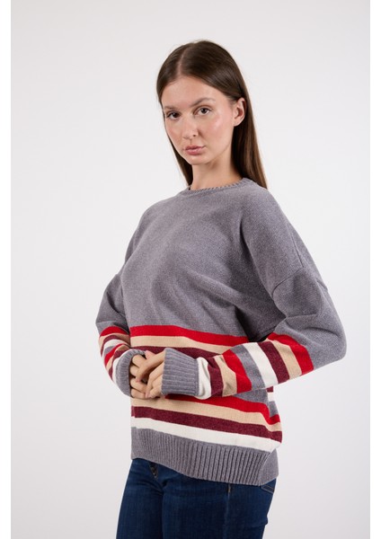 Kadın Gri Çizgili Bisiklet Yaka Şönil Kadife Triko Kazak fırsatları