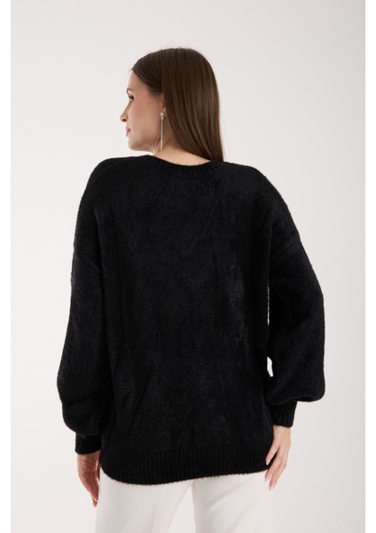 Kadın Siyah Sakal Iplik Balon Kollu Boncuk Nakışlı V Yaka Triko Kazak