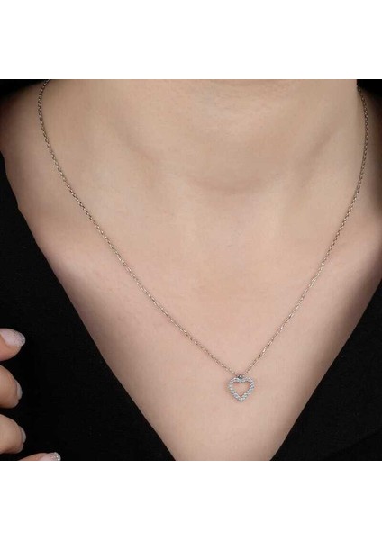 Ucarticaret Swarovski Taşlı Gümüş Kalp Bayan Kolye