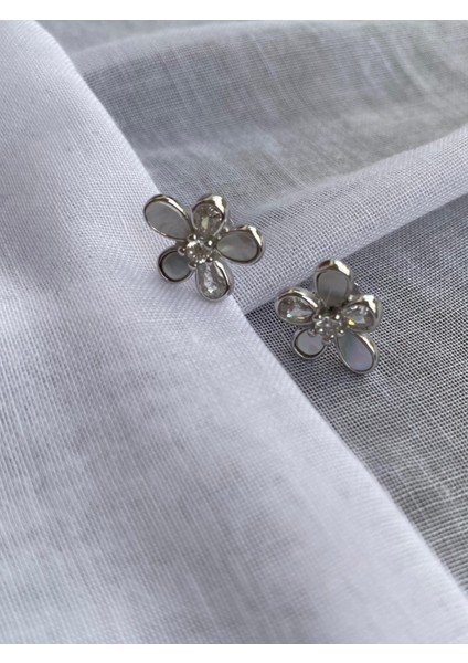 925 Ayar Gümüş Çiçek Model Çocuk/genç/yetişkin Kadın Küpesi -Şık Tasarım