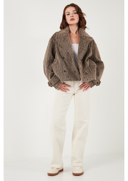 Oversize Kruvaze Yaka Yumuşak Tüylü Düğmeli Astarlı Mont Bayan Mont 6839659 fiyatları