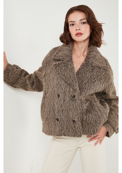 Oversize Kruvaze Yaka Yumuşak Tüylü Düğmeli Astarlı Mont Bayan Mont 6839659 modelleri