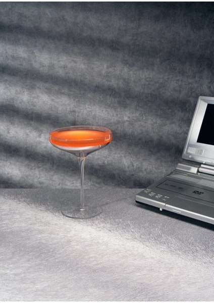 Sessiz Gri Vinil Backdrop – Profesyonel Fotoğraf ve Video Çekim Arka Planı (80×120 Cm) fırsatları