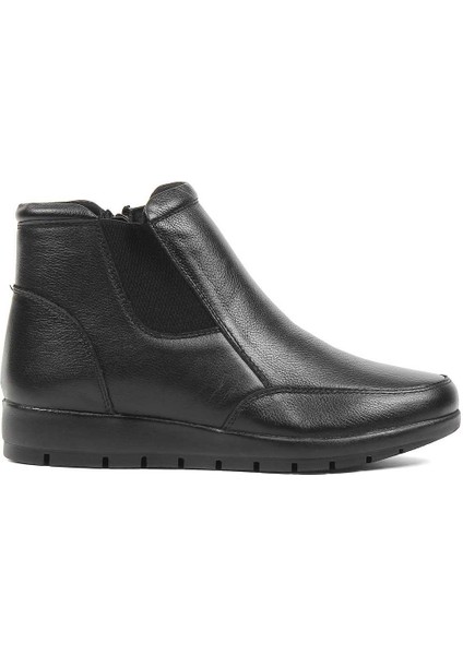 Kadın Siyah Fermuarlı Deri Chelsea Bot