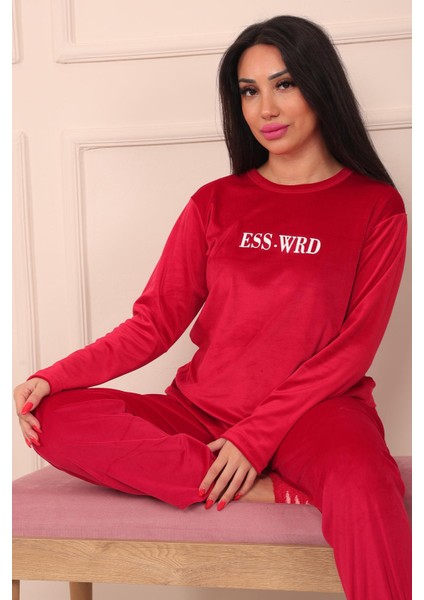 Kadın Sloganlı Uzun Kollu Paçası Manşetli Kadife Pijama Takımı modelleri