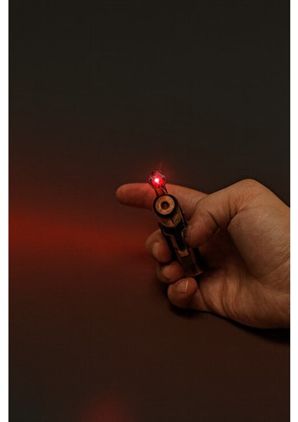 Lazer Işıklı Tabanca Tasarımlı Pürmüz Çakmak – Metal Koleksiyonluk