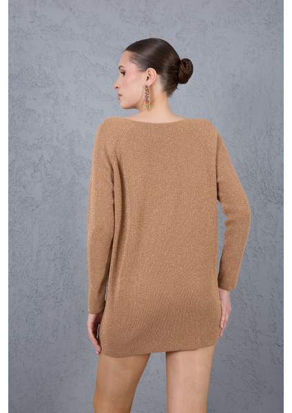 Kadın Bej Reglan Kollu Kayık Yaka Simli Triko Kazak