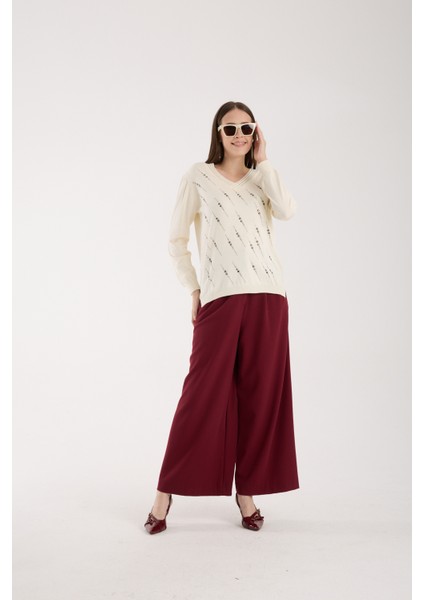 Kadın Ekru Elit Viskon Kumaş Taş Detaylı Sim Biyeli Yan Yırtmaçlı V Yaka Triko Bluz