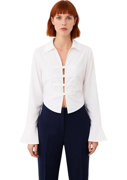 Kadın Crop Gömlek Fitted Kesim Uzun Kol Detaylı Şık ve Rahat Günlük Giyim Fonksiyonel Spor