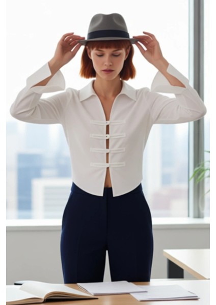 Kadın Crop Gömlek Fitted Kesim Uzun Kol Detaylı Şık ve Rahat Günlük Giyim Fonksiyonel Spor fırsatları