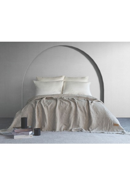 Lumia Etnik Desen Yatak Örtüsü - Bej