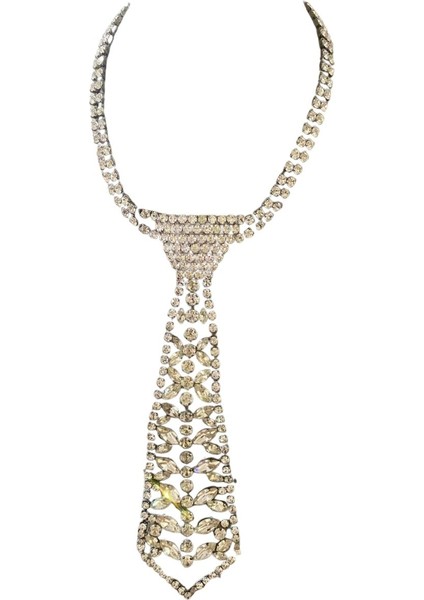 Gümüş Rengi Kristal Taşlı Kravat Kolye