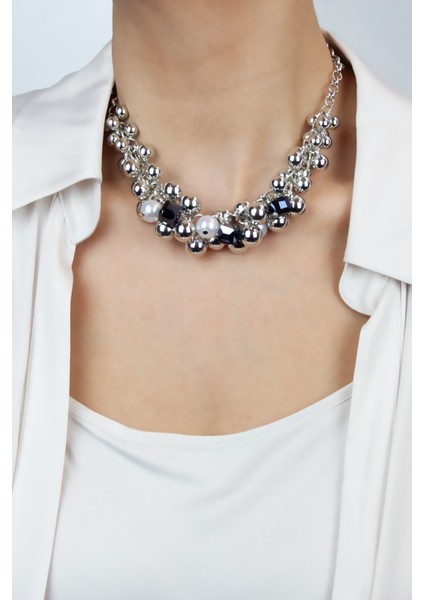 Inci ve Küp Kristal Detay Gümüş Renk Salkım Kolye modelleri