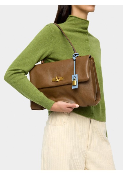 Kapaklı ve Çapraz Askılı Çanta fiyatları