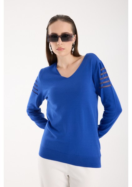 Kadın Saks Mavisi Simli Kumaş Detaylı V Yaka Triko Bluz