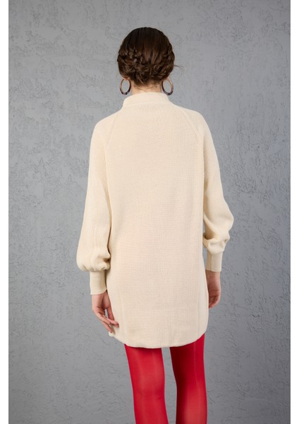 Kadın Ekru Simli Selanik Örgü Reglan Balon Kollu Choker Yaka Triko Kazak