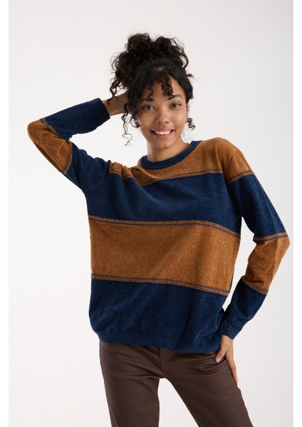 Kadın Laci-Taba Iki Renkli Çapraz Kontrast Dikiş Detaylı Şönil Kadife Triko Bluz